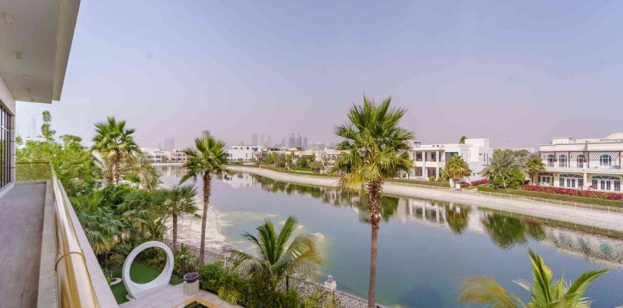 6 bedrooms Villa in Dubai, UAE No. 217173