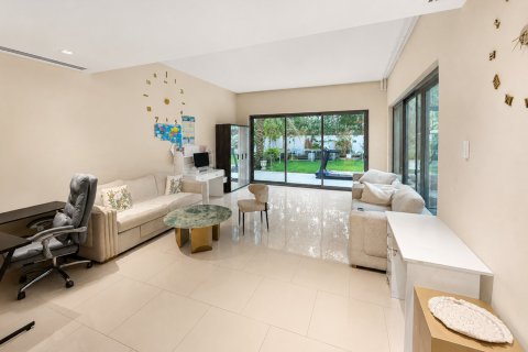 Villa de 3 dormitorios en Muwaileh Commercial, UAE No. 215287 5