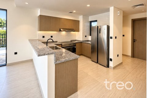 5 bedrooms Townhouse in Damac Lagoons, UAE No. 220835 9