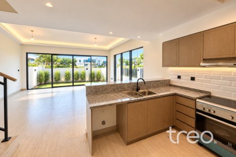 5 bedrooms Townhouse in Damac Lagoons, UAE No. 220835 10