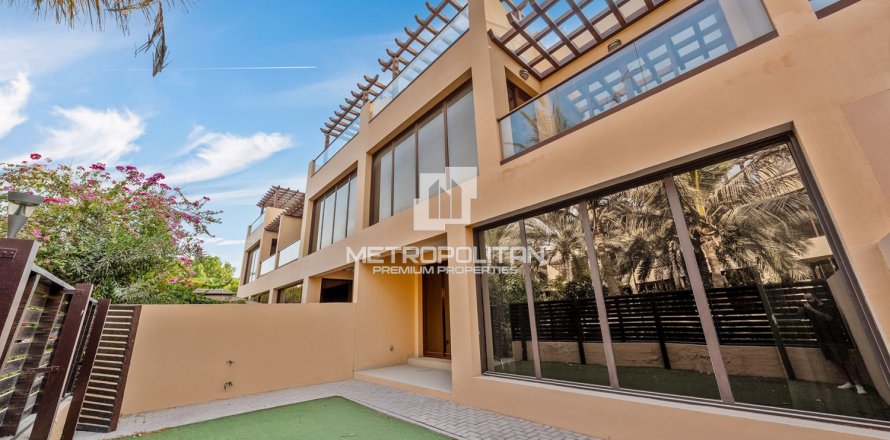 4 غرف نوم تاون هاوس في Jumeirah Islands, الإمارات العربية المتحدة رقم 128783