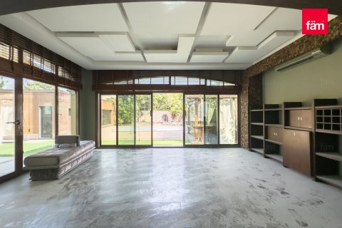 4 bedrooms Villa in Dubai, UAE No. 215995 10