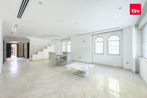 4 bedrooms Villa in Dubai, UAE No. 215995 25