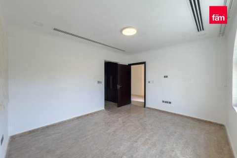 4 bedrooms Villa in Dubai, UAE No. 215995 7