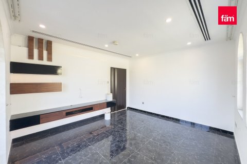 4 bedrooms Villa in Dubai, UAE No. 215995 17