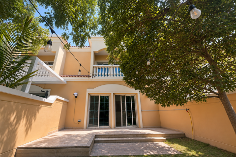 2 bedrooms Townhouse in Jumeirah Village Triangle, UAE No. 212997