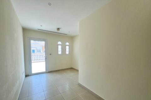 2 bedrooms Townhouse in Jumeirah Village Triangle, UAE No. 212997 9