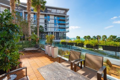 4 bedrooms Apartment in Dubai, UAE No. 101573 3