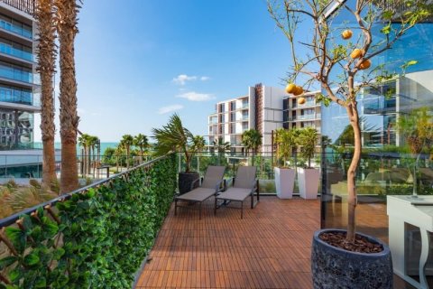 4 bedrooms Apartment in Dubai, UAE No. 101573 4