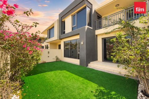 Villa de 4 dormitorios en Dubai Hills Estate, UAE No. 169276