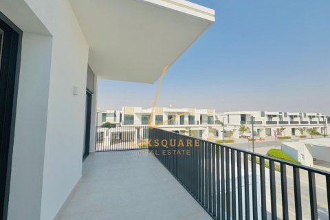 3 bedrooms Villa in Dubai, UAE No. 220985 14