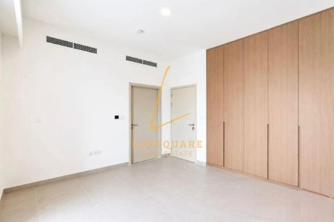 3 bedrooms Villa in Dubai, UAE No. 220985 8