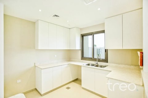 Townhouse de 3 dormitorios en Town Square, UAE No. 206216 8