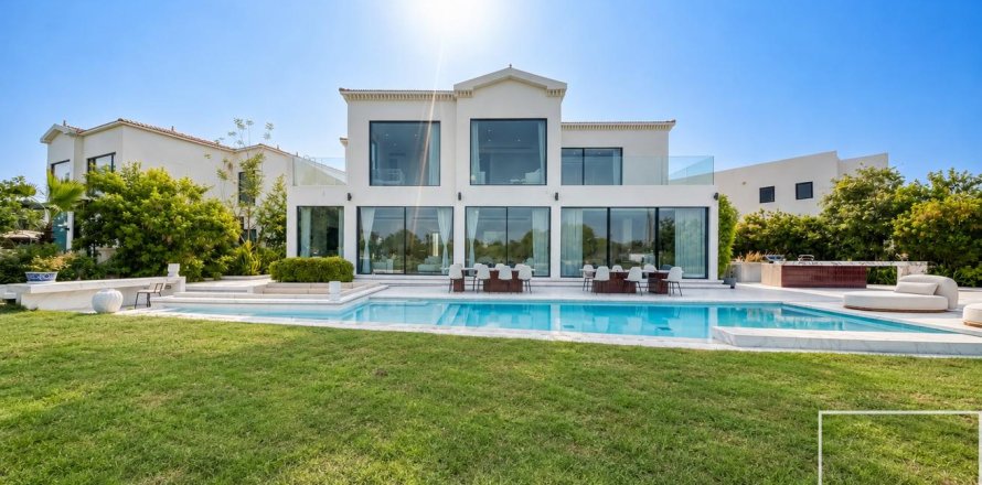 Вилла с 5 спальнями в Jumeirah Islands, ОАЭ №203755