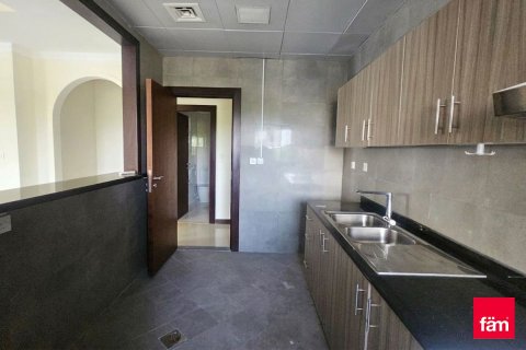 3 bedrooms Apartment in Dubai, UAE No. 173302 6