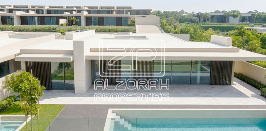 Вилла с 5 спальнями в Al Zorah, ОАЭ №216722