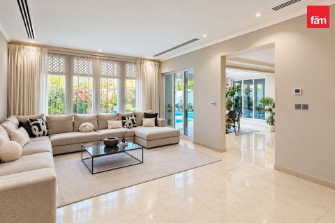 Villa de 3 dormitorios en Dubai, UAE No. 217225 6