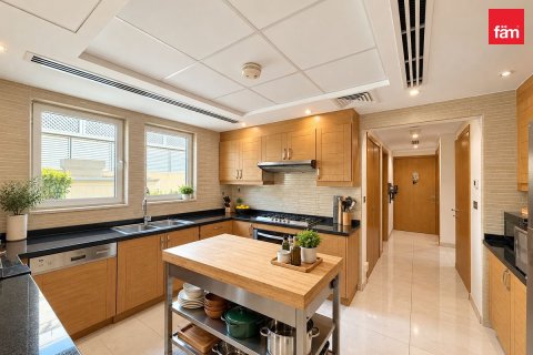 Villa de 3 dormitorios en Dubai, UAE No. 217225 12