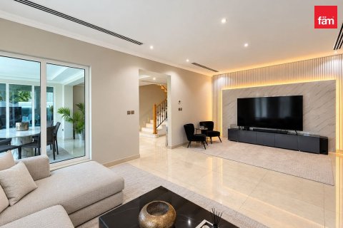 Villa de 3 dormitorios en Dubai, UAE No. 217225 4