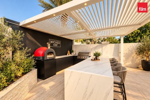 Villa de 3 dormitorios en Dubai, UAE No. 217225 8