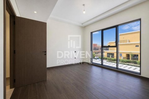 Townhouse de 4 dormitorios en Damac Lagoons, UAE No. 215038 11