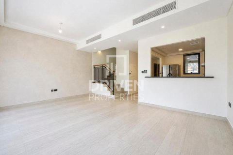 Townhouse de 4 dormitorios en Damac Lagoons, UAE No. 215038 6