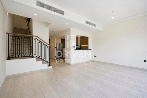 Townhouse de 4 dormitorios en Damac Lagoons, UAE No. 215038 5