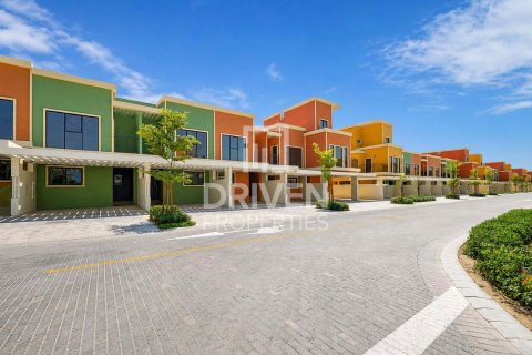 Townhouse de 4 dormitorios en Damac Lagoons, UAE No. 215038 22