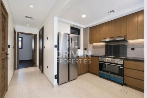 Townhouse de 4 dormitorios en Damac Lagoons, UAE No. 215038 8