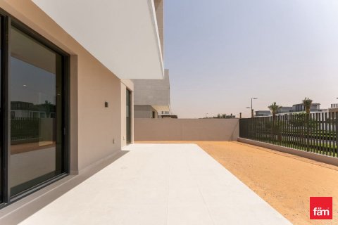 4 bedrooms Villa in Dubai, UAE No. 158189