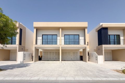 Townhouse de 2 dormitorios en  Yas Island, UAE No. 215265 3