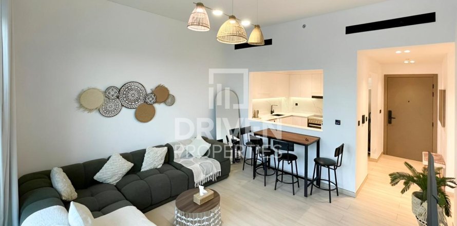 2 bedrooms Apartment in District 10, UAE No. 212555