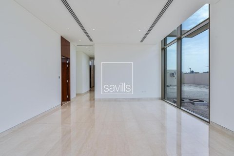 5 bedrooms Villa in Abu Dhabi, UAE No. 211127 8