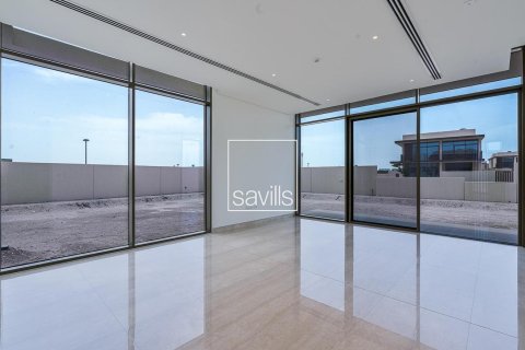 5 bedrooms Villa in Abu Dhabi, UAE No. 211127 4