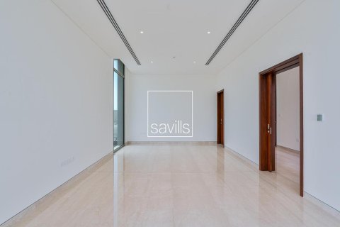 5 bedrooms Villa in Abu Dhabi, UAE No. 211127 10