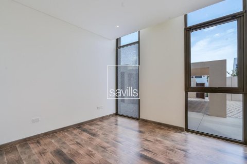 5 bedrooms Villa in Abu Dhabi, UAE No. 211127 18