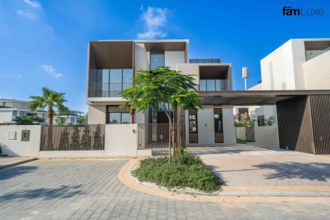 5 bedrooms Villa in Dubai Hills Estate, UAE No. 215933 3