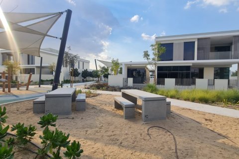 Villa de 5 dormitorios en Tilal Al Ghaf, UAE No. 197818