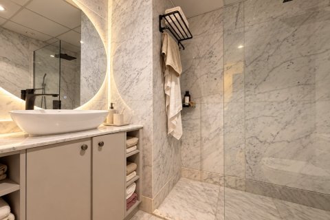 1 bedroom Apartment in Business Bay, UAE No. 223408 12