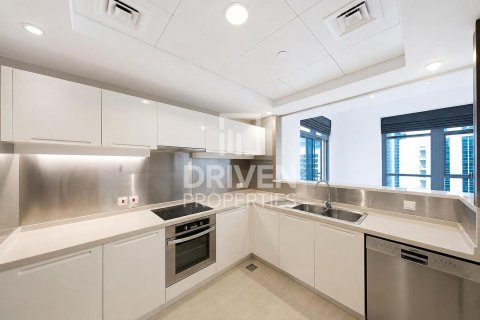 3 bedrooms Apartment in Claren Towers, UAE No. 212073 24