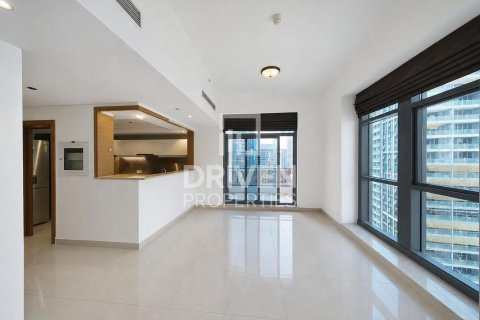 3 bedrooms Apartment in Claren Towers, UAE No. 212073 3