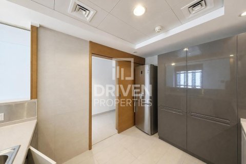 3 bedrooms Apartment in Claren Towers, UAE No. 212073 21