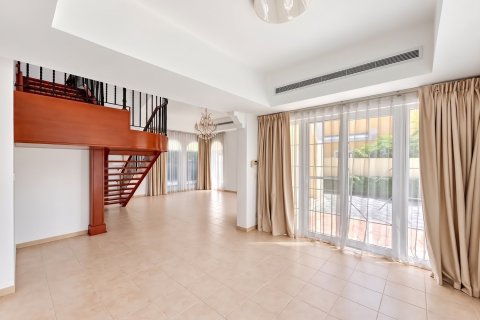 Villa de 4 dormitorios en Arabian Ranches, UAE No. 215396 6