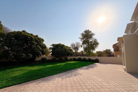 Villa de 4 dormitorios en Arabian Ranches, UAE No. 215396 4