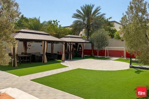 Вилла с 3 спальнями в Jumeirah Park, ОАЭ №164460