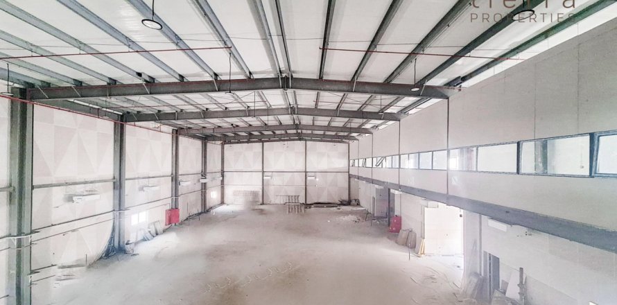 2034.6m² Commercial property in Al Khawaneej, UAE No. 38882