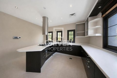 Villa de 5 chambres à The Villa, UAE No. 202546 9