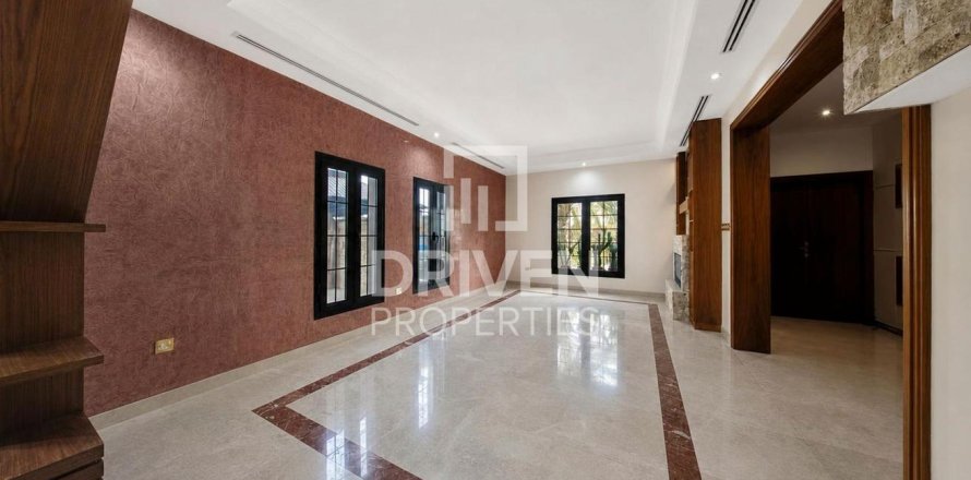Villa de 5 chambres à The Villa, UAE No. 202546