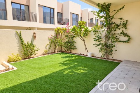 Townhouse de 3 chambres à EMAAR South, UAE No. 220968