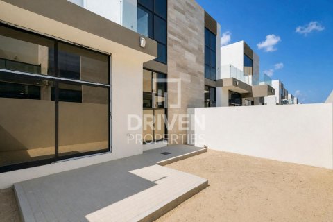 Вилла с 4 спальнями в District 11, ОАЭ №225651 25